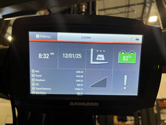 Used Raymond 7520 Reach Truck – 2018 | 4,500 lb Capacity | 406" Lift