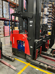 Used Raymond 7520 Reach Truck – 2018 | 4,500 lb Capacity | 406" Lift